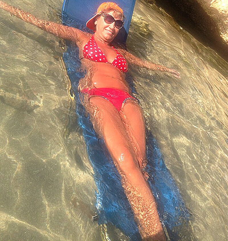 Лариса Копенкина годовщину свадьбы отмечает на море. Причем она тщательно скрывает, в какой стране сейчас находится. Фото: Instagram.com/larakopenkina.