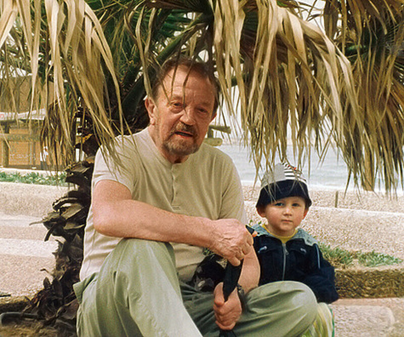 Темпераментом Дмитрий пошел в отца. Внешне сдержан, все эмоции кипят внутри. Фото: личный архив Юлии Ромашиной.