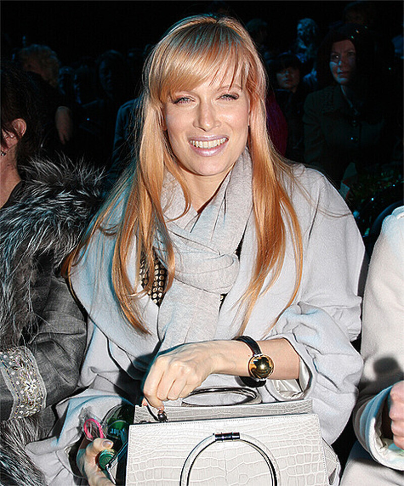 «Мама иногда говорит, что скучает по мне маленькой. В детстве я была такой радостной, улыбчивой «солнечной девочкой».