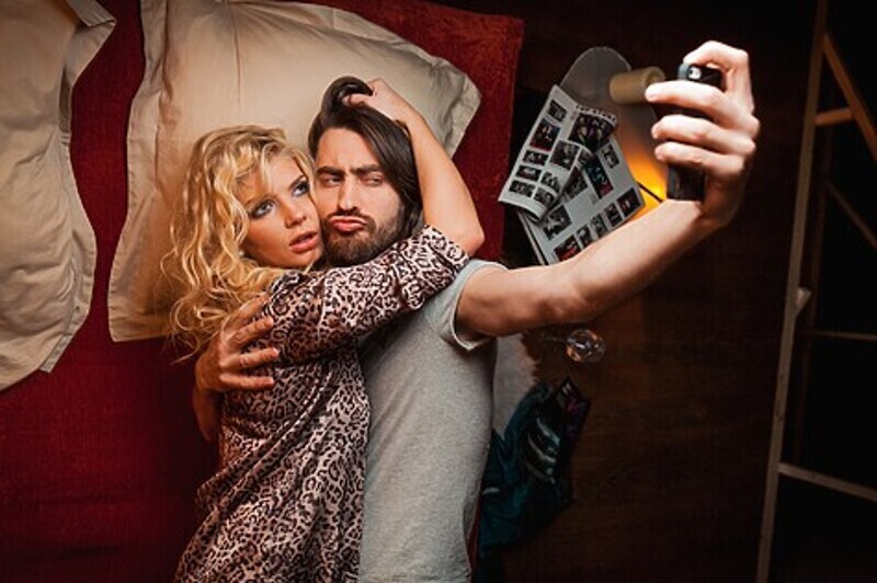 ...И влюбленные сами в себя красавцы. Фото: пресс-службы