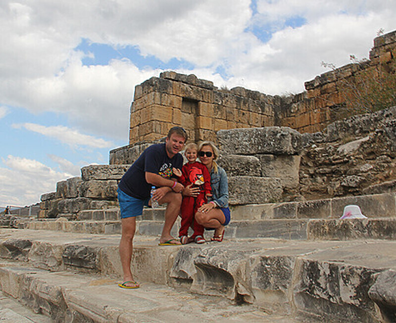 Анна Городжая отлично отдохнула с мужем и сыном в Турции. Фото: личный архив.