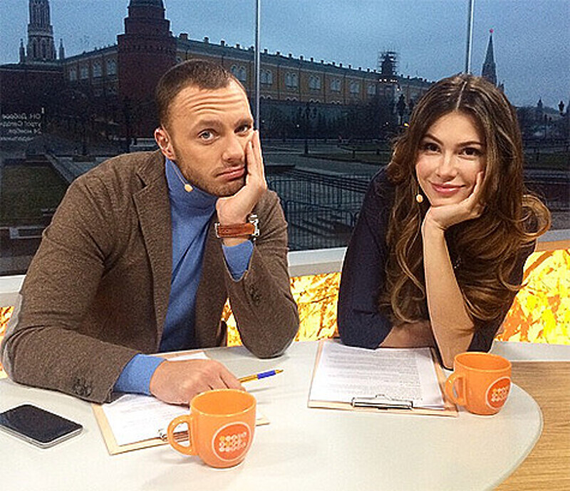 Несмотря на ранние эфиры, ведущая «Доброго утра» Ольга Ушакова всегда выглядит позитивно и бодро. Фото: Instagram.com/ushakovao.