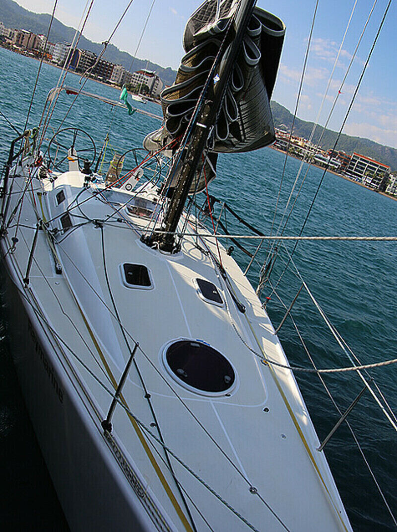 Сначала парусами увлекся супруг Марианны Чугуновой, теперь же яхтинг стал семейным хобби. Фото автора.