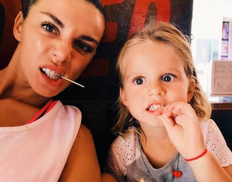 Анна Седокова с дочерью. Фото: Instagram.com/annasedokova.