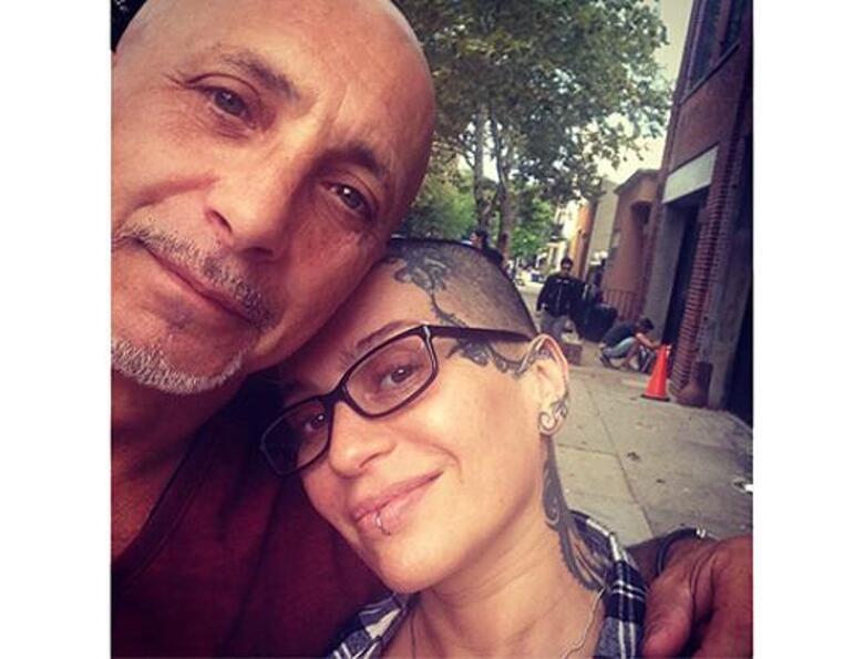 Наргиз и Филлип вместе уже 16 лет. Они с радостью перешли в новый статус бабушки и дедушки. Фото: Instagram.com/rocknnargiz.