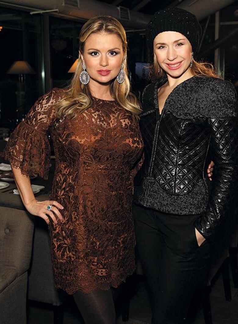 Анна Семенович и Анастасия Гребенкина.