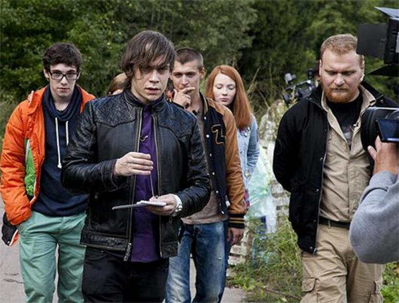 В новом сезоне участники шоу «Битва экстрасенсов» окажутся на съемочной площадке сериала «Чернобыль. Зона отчуждения». Фото: материалы пресс-служб.