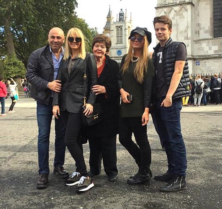 Иосиф Пригожин, Валерия, мама певицы Галина Николаевна, дочь Анна и сын Арсений. Фото: Instagram.com/prigozhin_iosif.
