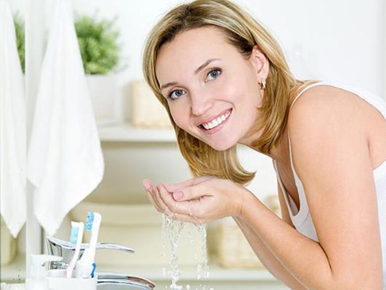 Умывайтесь правильно! Фото: Lori.ru.