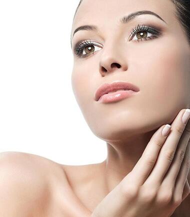 Осенью самое время начать использовать курсовые средства для лица. Фото: Fotolia/PhotoXPress.ru.