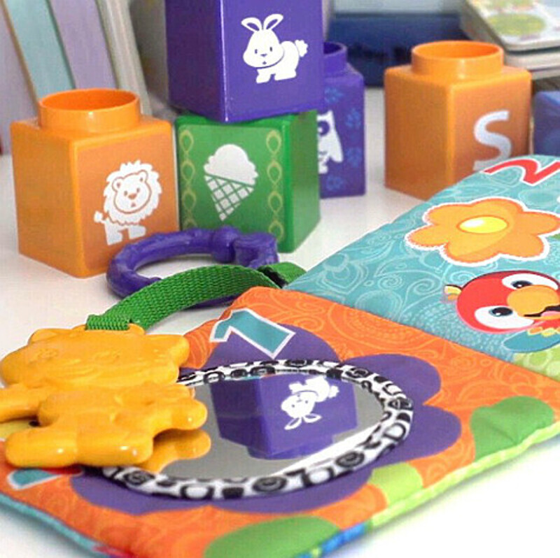 «Мир – это детская площадка для твоего ребенка», - так подписала Шакира фото с игрушками, которые войдут в ее собственную коллекцию. Фото: Instagram.com/shakira.