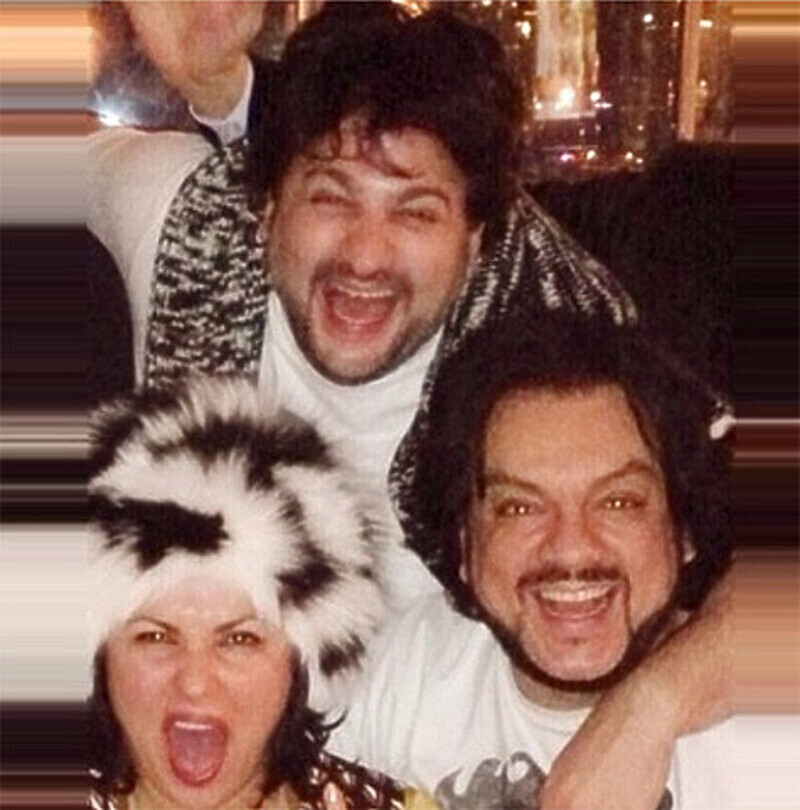 Филипп Киркоров выложил в своем блоге фото со встречи с Анной и Юсифом. Он написал: «Брат-Близнец! Нашли друг друга! Через 30 лет! Как в индийско-мексиканском сериале!!! Великая сила искусства!!! Храни Бог, Великую Анну!!! Ура!!!» Фото: Instagram.com.