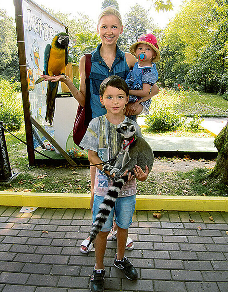 Балерина Наталья Сомова родила Максиму сына Артема и дочку Ульяну, но пока они так и не могут выкроить время для похода в загс. Фото: личный архив Максима Маринина и Натальи Сомовой.