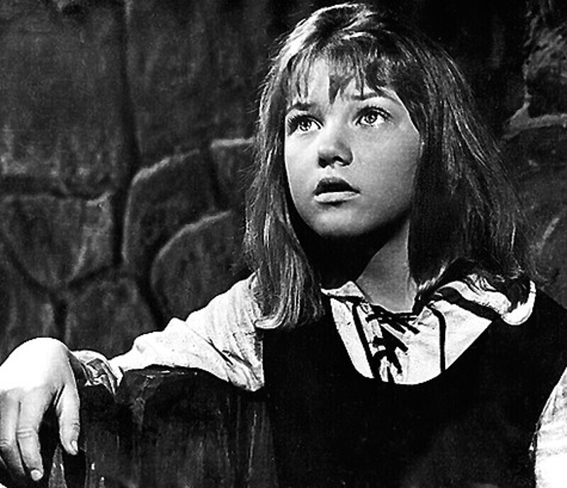 Отношения Прокловой со старшей дочерью Ариной были достаточно сложными. В основном девочку воспитывали бабушка с дедушкой. Герда в фильме «Снежная королева» – одна из первых ролей Елены. Ей было тринадцать лет. Фото: личный архив Елены Прокловой.