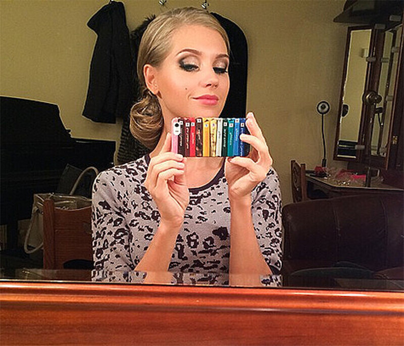 Микроблог Кристины Асмус напоминает еженедельный журнал о жизни знаменитостей. Фото: Instagram.com.