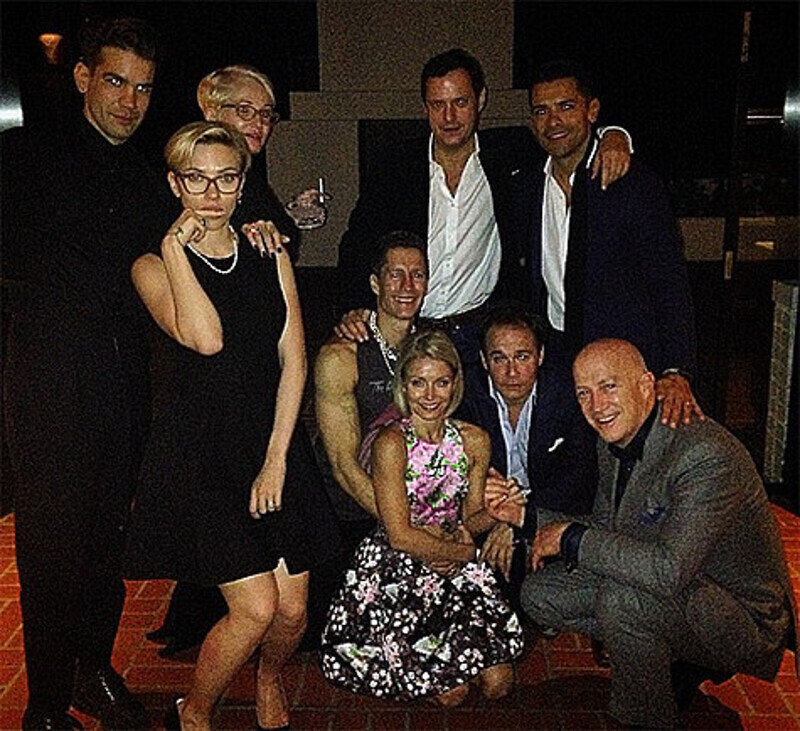 Скарлетт Йоханссон и Ромен Дориак на закрытой вечеринке, посвященной открытию нового ресторана в Беверли Хиллз. Фото: Instagram.com.