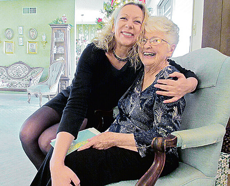 Свекровь Оксана очаровала исполнением русских песен. Фото: личный архив Оксаны Мысиной.