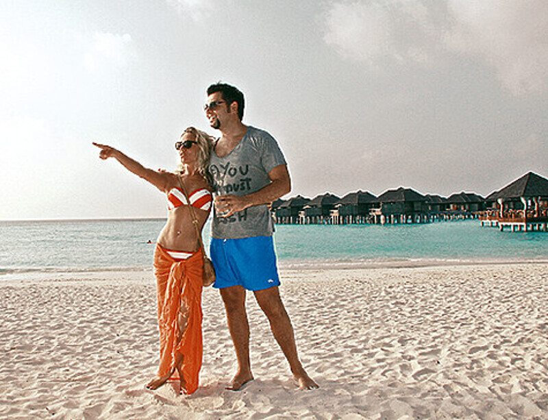 Артисты сильно устают от напряженных трудовых будней, поэтому предпочитают отдых-релакс. На Мальдивах. Фото: личный архив Алексея Чумакова.