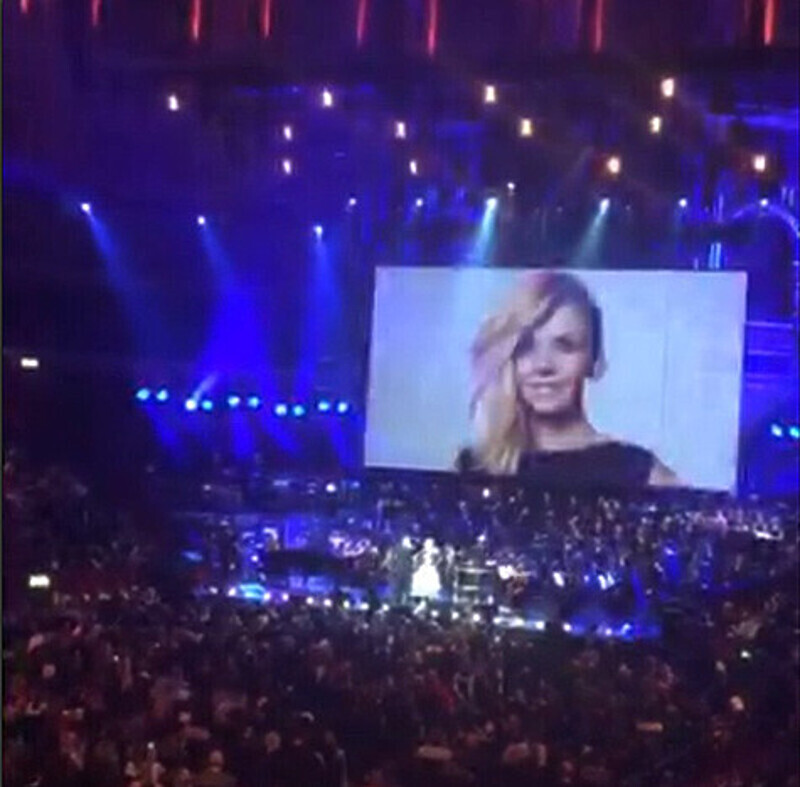 Стас Пьеха, выступавший вместе с Валерией в Альберт-холле, выложил в соцсети видео с концерта и поздравил певицу с триумфом. Фото: Instagram.com/wolfieha.