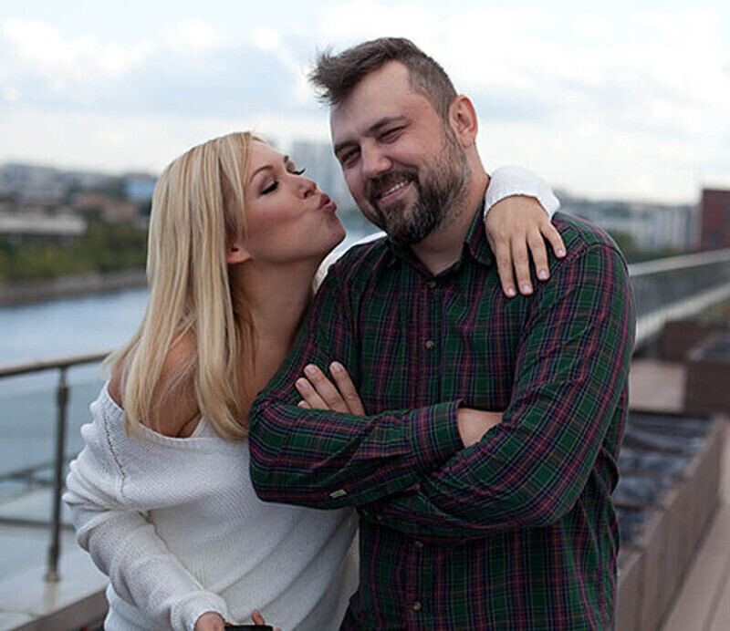 Режиссером совместного клипа Ирины Дубцовой и Леонида Руденко стал Алексей Голубев, с которым певица давно дружит. Фото: материалы пресс-служб.