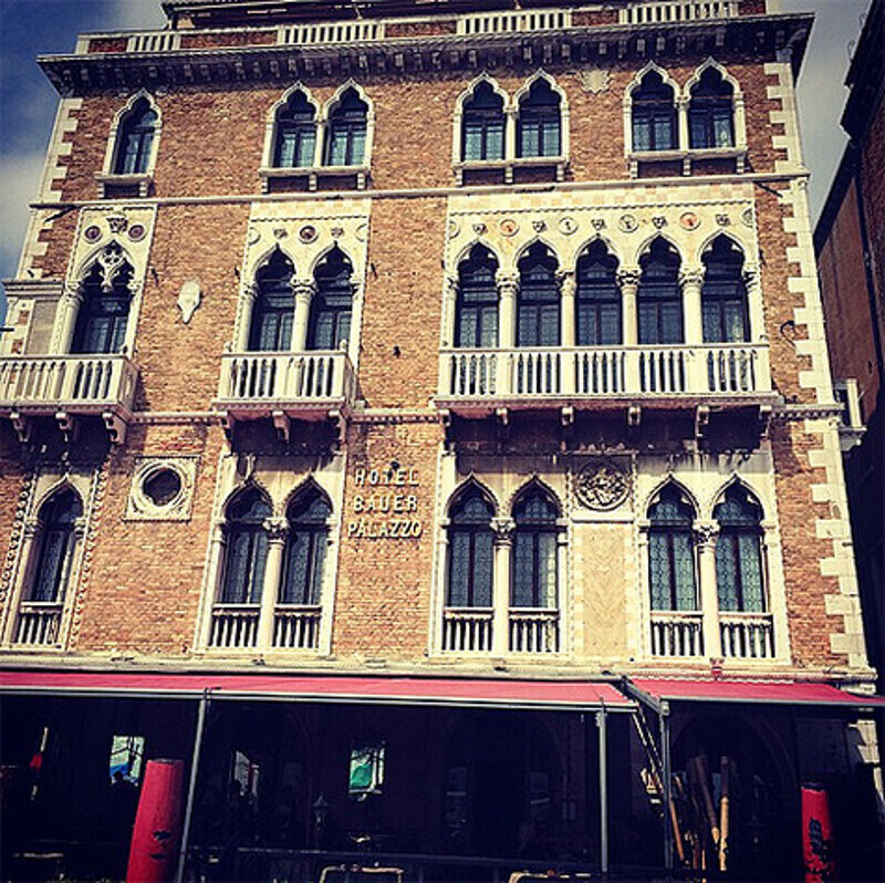 Виктория Боня и Алекс Смерфит поселились в настоящем венецианском дворце. Фото: Instagram.com/victoriabonya.