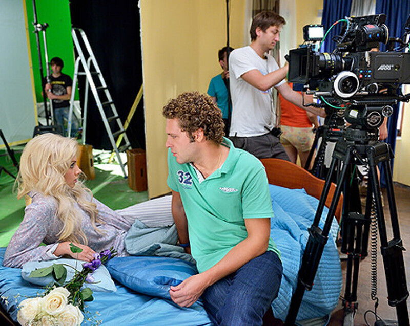 Мужа избалованной красотки Лизы сыграл Константин Крюков. Фото: материалы пресс-служб.