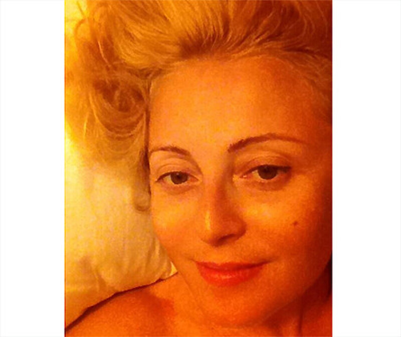 Эту фотографию Леонид Агутин разместил у себя на страничке в соцсети. Чтобы поддержать любимую и заболевшую супругу, он написал для нее стихотворение. Фото: Facebook.com/agutin.leonid.