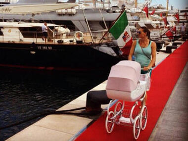 Елена Исинбаева с дочерью. Фото: instagram