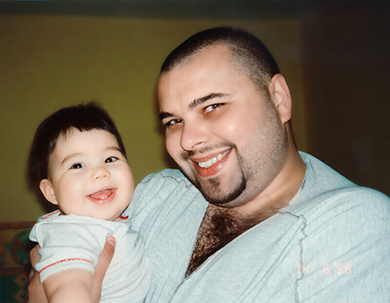 Долгожданный сын появился на свет в Баварии, и не в простой больнице, а в клинике при церкви. Фото: личный архив Максима Фадеева.