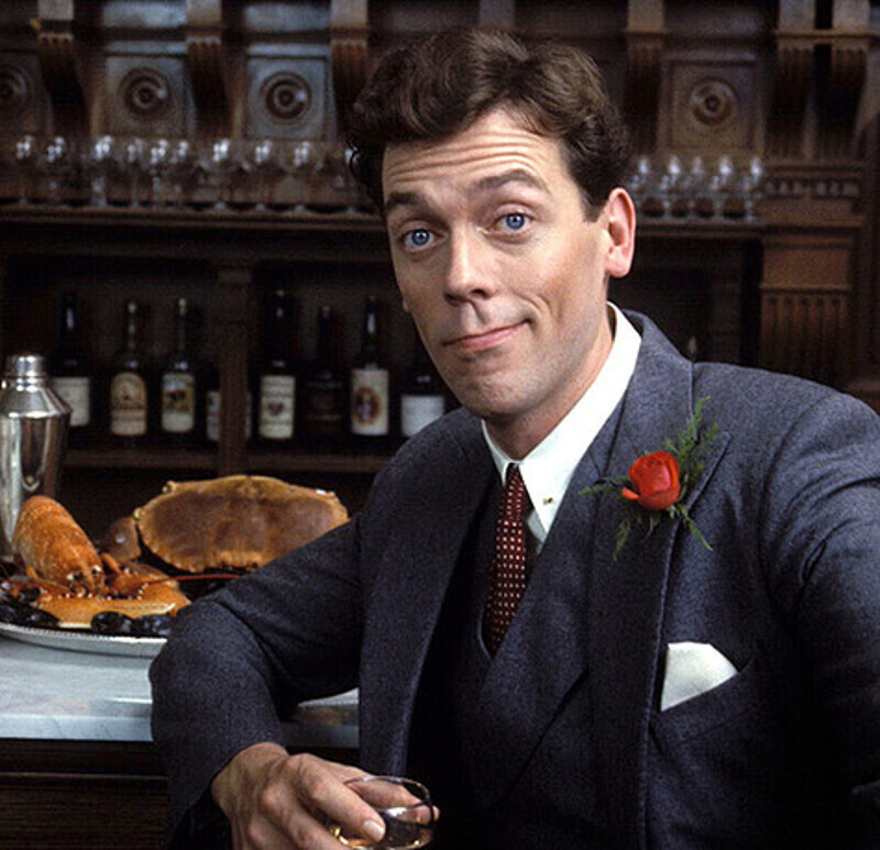 В сериале «Дживс и Вустер» Хью Лори играет аристократа-недотепу Берти, которого постоянно пытаются женить. Фото: материалы пресс-служб.