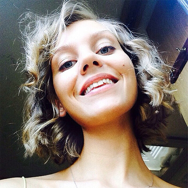 Кристина Асмус привыкает к новой прическе. Фото: Instagram.com/asmuskristina.