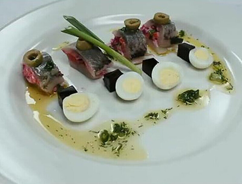 Роллы из сельди а-ля «Селедка под шубой». Фото: материалы пресс-служб.