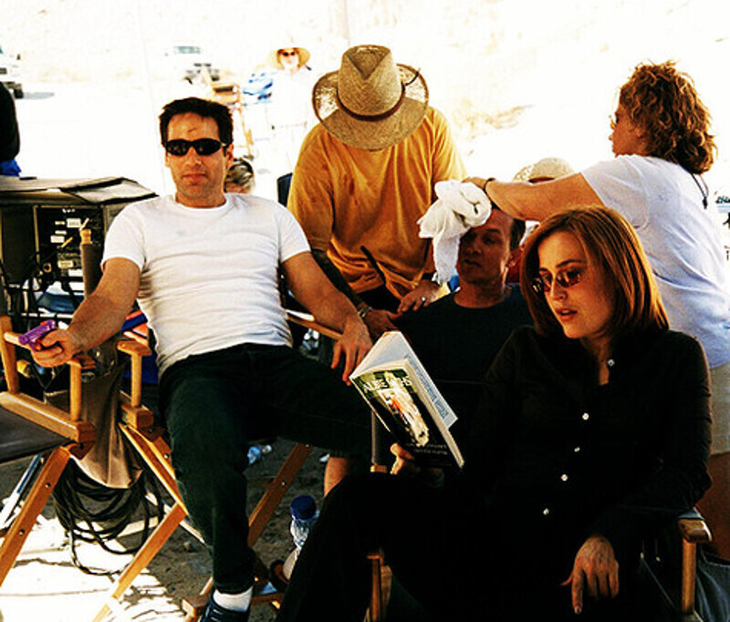 «Секретные материалы» получили 29 наград «Эмми» и пять «Золотых глобусов». Жюри высоко оценило режиссуру, сценарий, игру актеров и музыку композитора Марка Сноу. Фото: материалы пресс-служб.