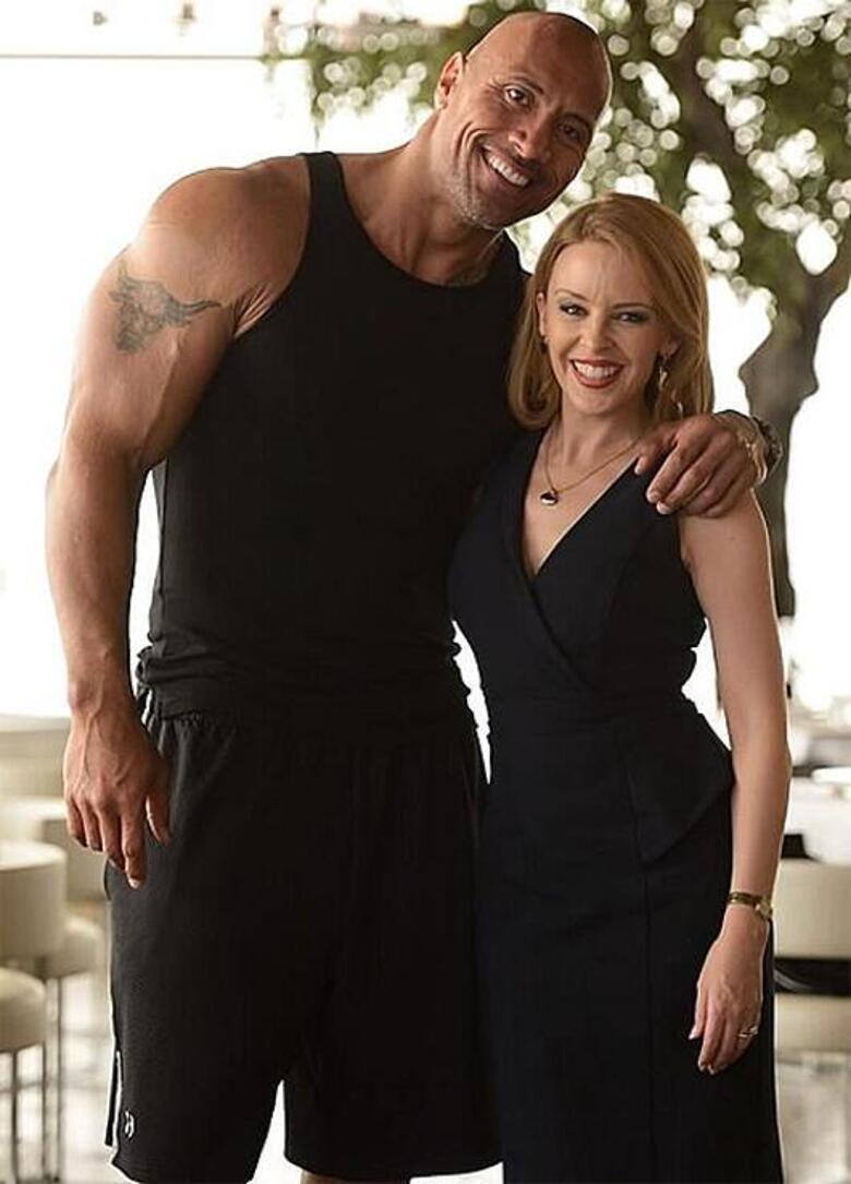 Кайли Миноуг и Дуэйн Джонсон. Фото: Twitter.com/@TheRock.
