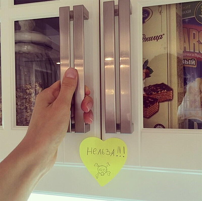 Ирена Понарошку больше не ест сладости. Фото: Instagram.com/irenaponaroshku.