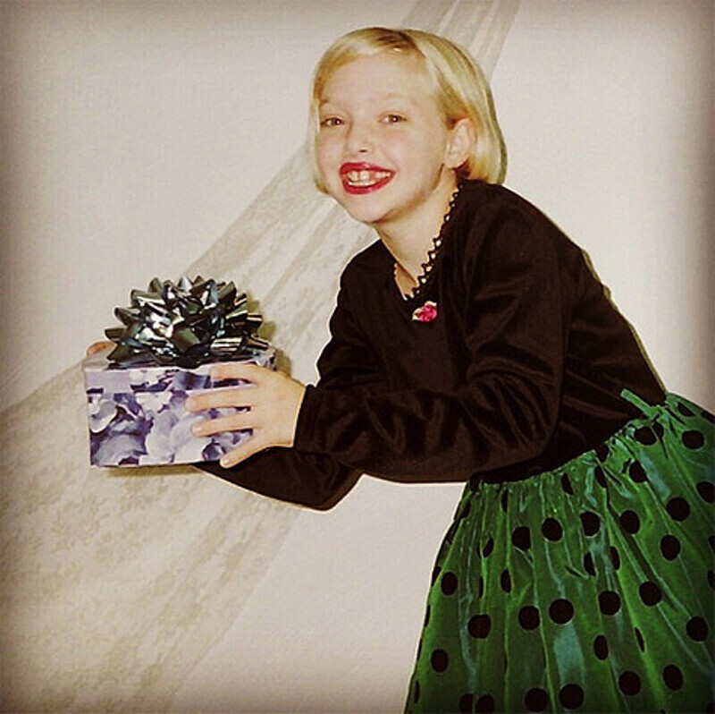 Аманда Сайфред в детстве. Фото: Instagram.com/mingey.