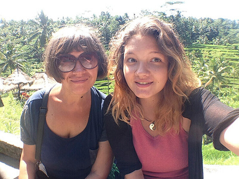 Ради фото на фоне рисовых террас туристы готовы выложить несколько тысяч рупий. Мы с дочкой тоже решили не отставать...
