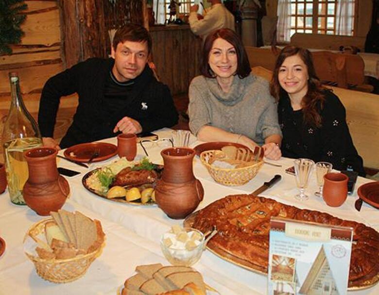 Михаил Дорожкин и Роза Сябитова с дочерью. Фото: личный архив Розы Сябитовой.