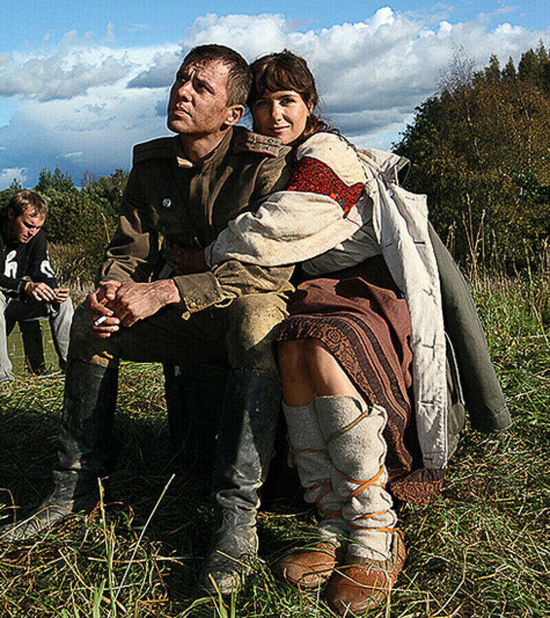 Силе чувств Екатерина и Игоря могут позавидовать даже их киногерои. Кадр из фильма «Мы из будущего».