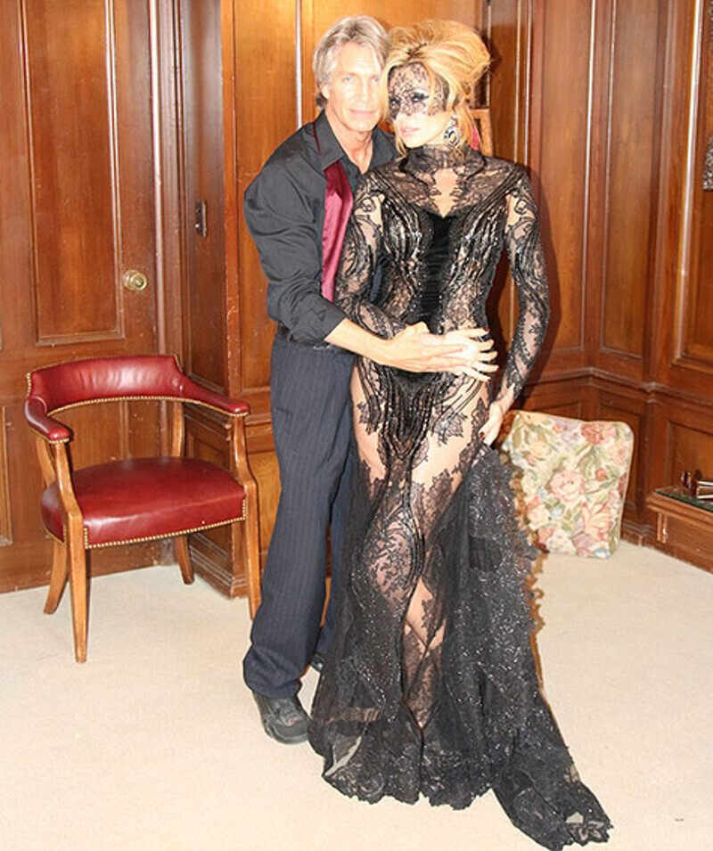 Анжелика Агурбаш и Эрик Робертс исполняют в новом клипе романтический танец. Фото: материалы пресс-служб.