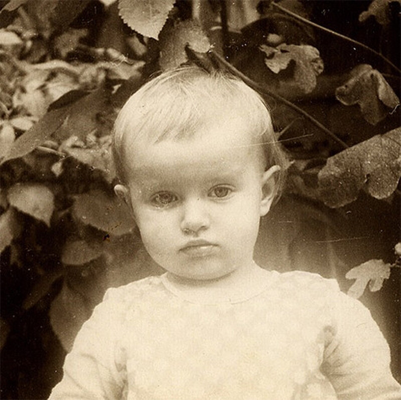 Эвелина Бледанс в детстве. Фото: Instagram.com.