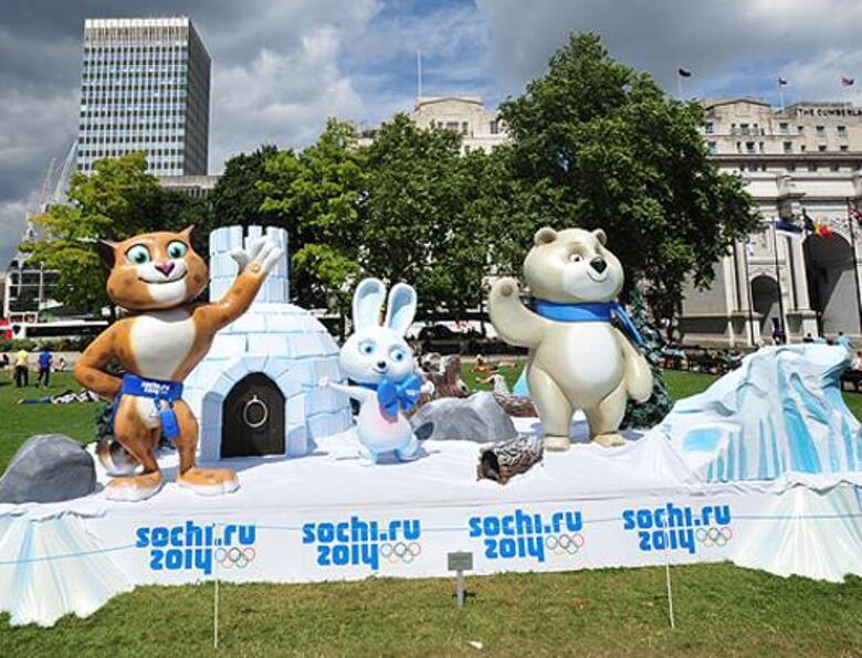 Инсталляция, рекламирующая Зимние Олимпийские игры-2014 в Сочи, Гайд-парк, Лондон. Фото: Camera Press/Fotodom.ru.
