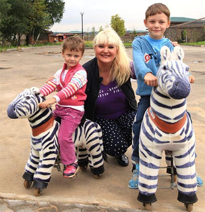 Маргарита Суханкина с детьми.