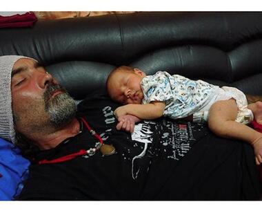 В мое отсутствие мужская часть нашей семьи пыталась держаться стойко. 