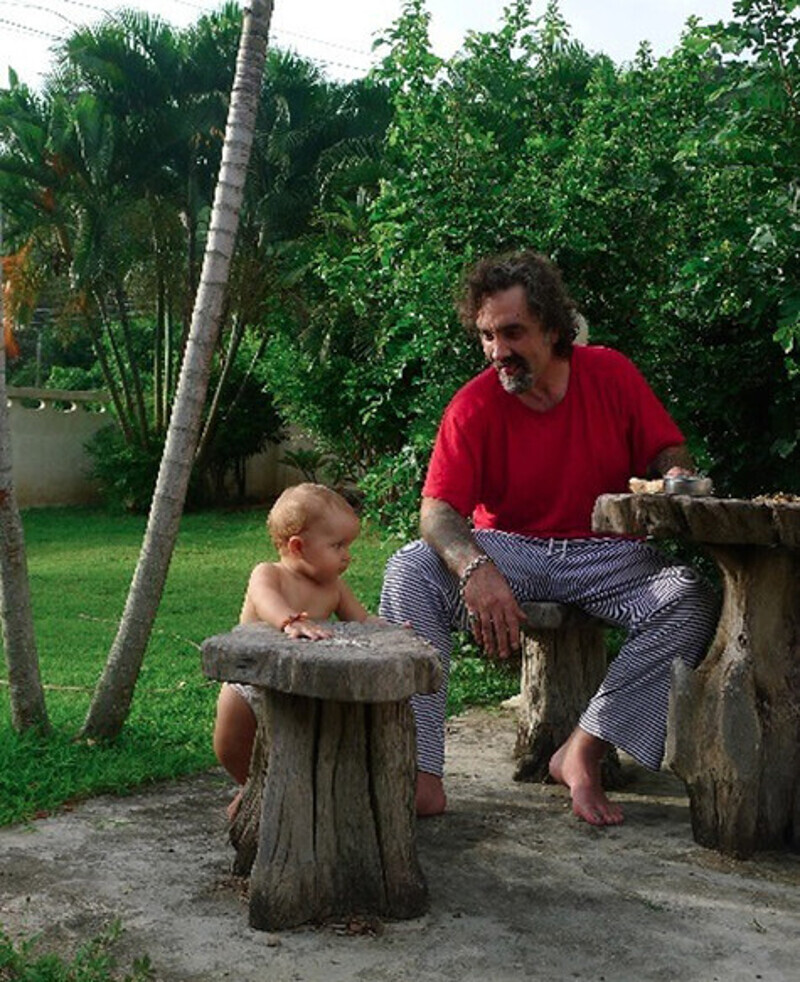 ...А сын сделал свои первые шаги.