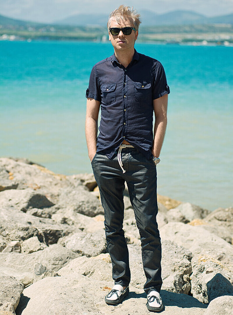 «Нельзя тратить свою жизнь на существование. Пережить что-то можно, смириться – нет. Если есть что беречь, надо это делать любыми способами. Если беречь нечего, надо расставаться». Фото: личный архив Сергея Светлакова.