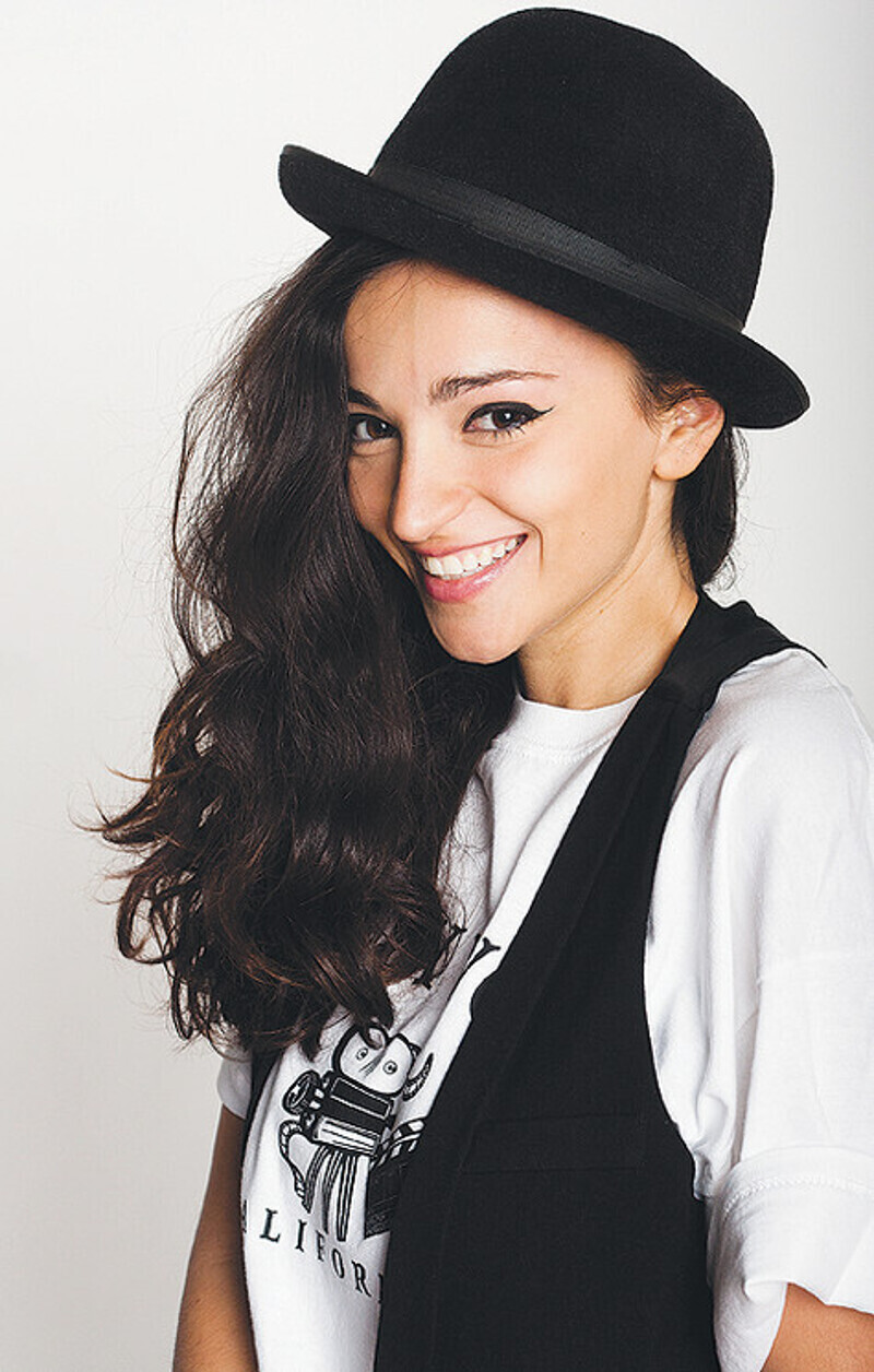 «Любовь живет ровно столько, сколько ты ей позволишь. Она нуждается в подпитке. Ведь люди привыкают друг к другу». Фото: материалы пресс-служб.