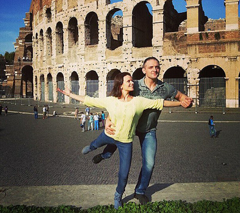 Аскольд Запашный со своей партнершей по ледовому шоу Марией Петровой даже в Италии продолжали тренироваться. Фото: личный архив братьев Запашных.