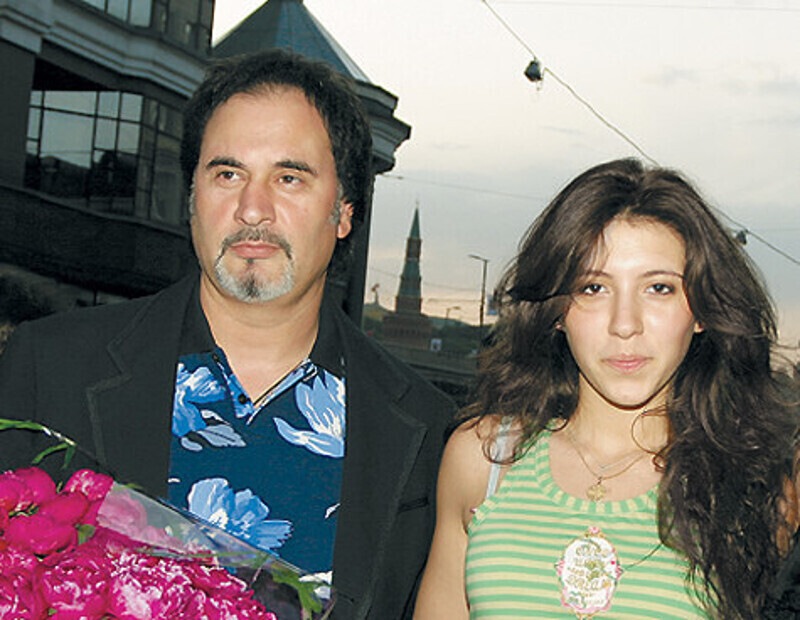 Валерию Меладзе не нравилось, что в Москве его дочь Инга красилась и носила мини-юбки. Он решил, что английская дисциплина пойдет ей на пользу. Фото: Лилия Шарловская.