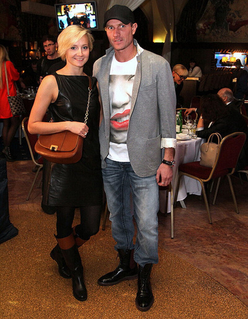 «C Оксаной мы говорили на разные темы, и постепенно я осознал, что она стала мне роднее и ближе, чем моя жена». Фото: Fotodom.ru.